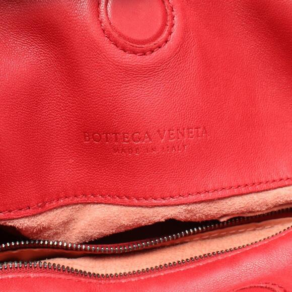 BOTTEGA VENETA Red Leather Intrecciato Shoulder Bag - Picture 4 of 10